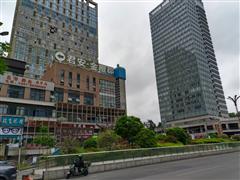 北站对面梦想城梦想天街临街商铺房东出租 500平方